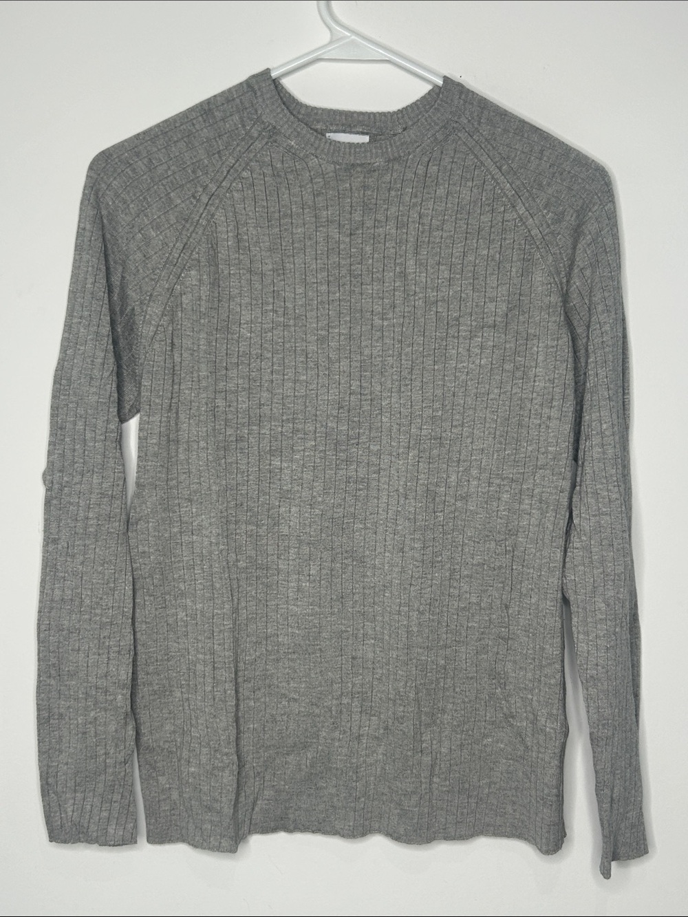 Zara Women's Gray Ribbed Crewneck Sweater - Picture 2 of 6